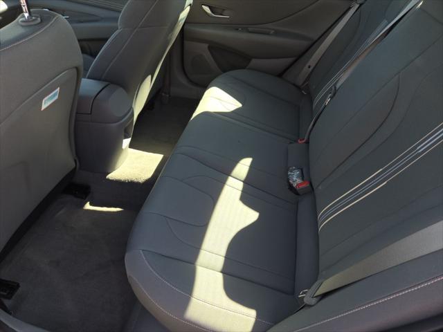 2025 Hyundai Elantra Hybrid SEL Sport