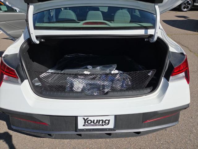 2025 Hyundai Elantra Hybrid SEL Sport