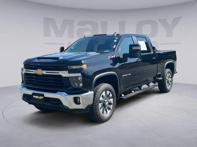 2025 Chevrolet Silverado 2500HD 4WD Crew Cab Standard Bed LT for sale in Charlottesville, VA