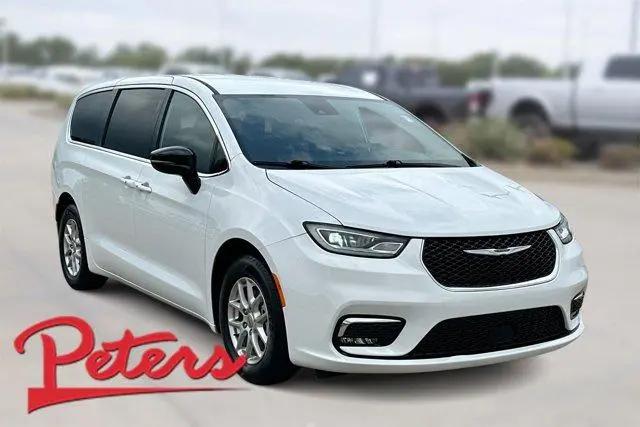 2025 Chrysler Pacifica Select for sale in Longview, TX