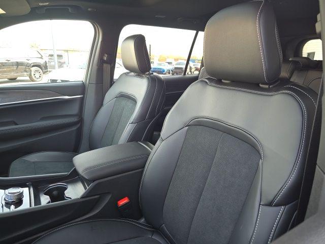 2026 Jeep Grand Cherokee L Altitude 4x4