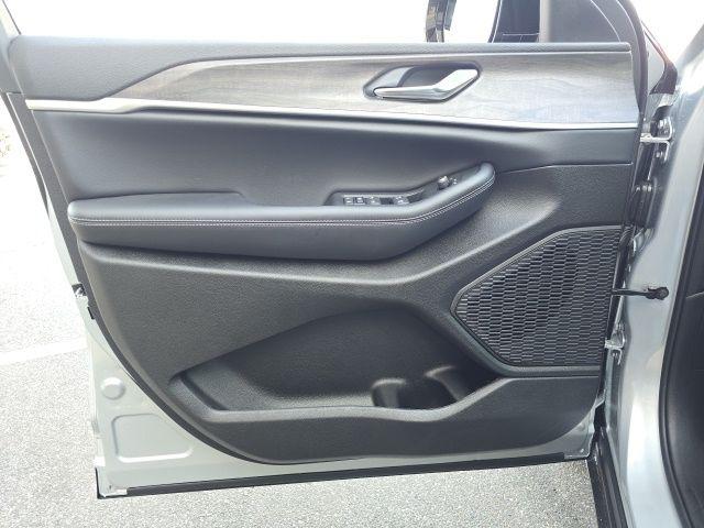2026 Jeep Grand Cherokee L Altitude 4x4