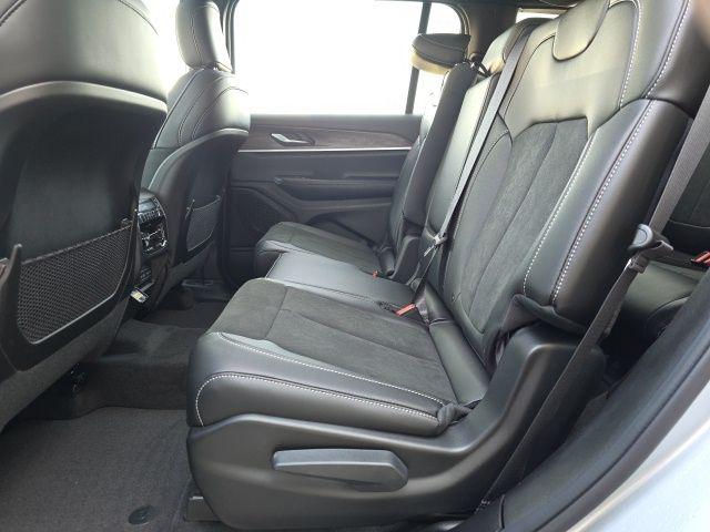2026 Jeep Grand Cherokee L Altitude 4x4