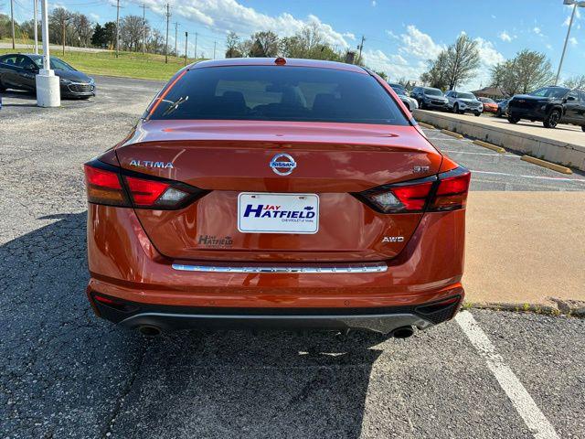 2022 Nissan Altima SR Intelligent AWD