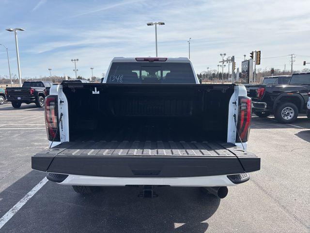 2026 GMC Sierra 2500HD Crew Cab, Standard Bed, AT4, 4WD