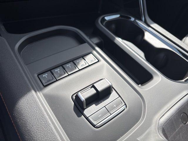 2026 GMC Sierra 2500HD Crew Cab, Standard Bed, AT4, 4WD