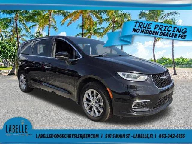 2025 Chrysler Pacifica Select for sale in LaBelle, FL