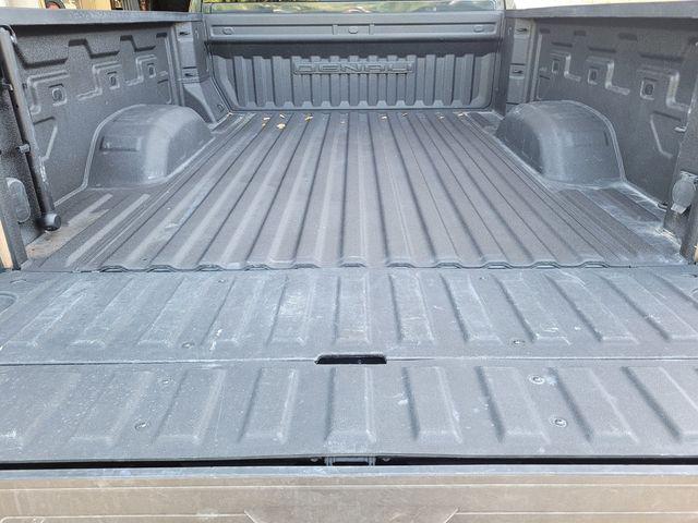 2022 GMC Sierra 2500HD 4WD Crew Cab Standard Bed Denali