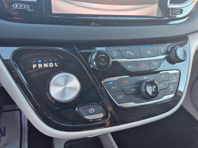 Used 2023 Chrysler Pacifica For Sale in Florence, SC