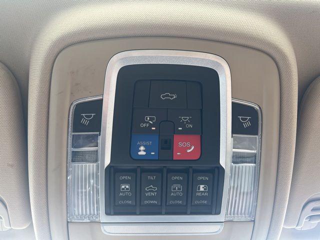 2020 Ram 1500 Laramie Crew Cab 4x4 57 Box