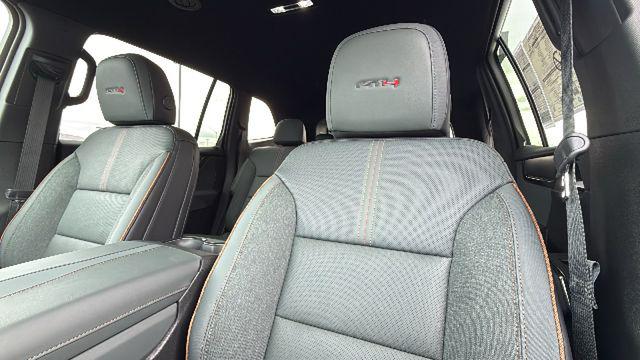 2026 GMC Acadia AT4 AWD