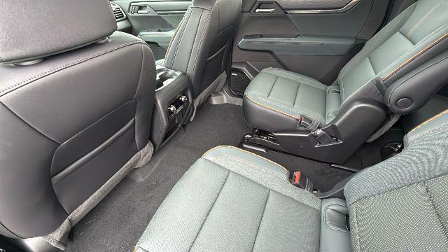 2026 GMC Acadia AT4 AWD
