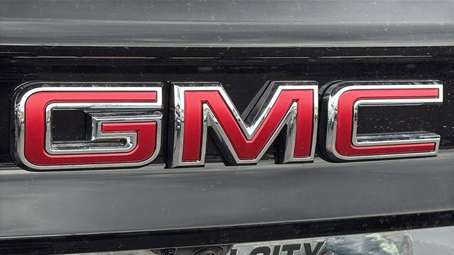 2026 GMC Acadia AT4 AWD