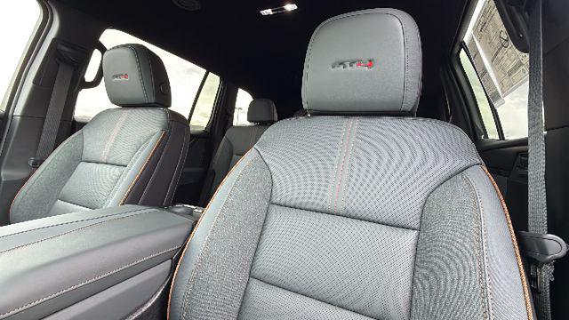 2026 GMC Acadia AT4 AWD