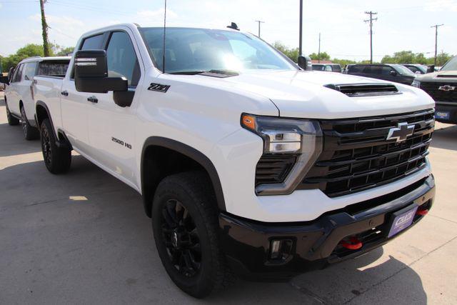 2026 Chevrolet Silverado 2500HD Crew Cab, Standard Bed, LT, 4WD