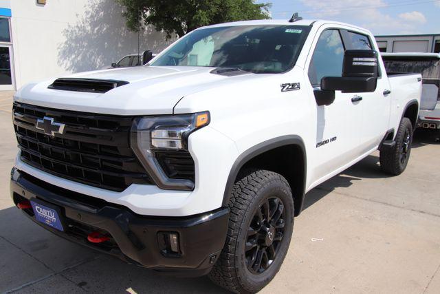 2026 Chevrolet Silverado 2500HD Crew Cab, Standard Bed, LT, 4WD