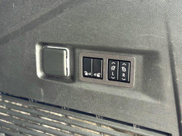 2024 GMC Yukon 4WD Denali