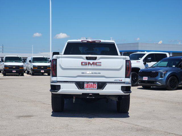 2025 GMC Sierra 2500HD 4WD Crew Cab Standard Bed AT4