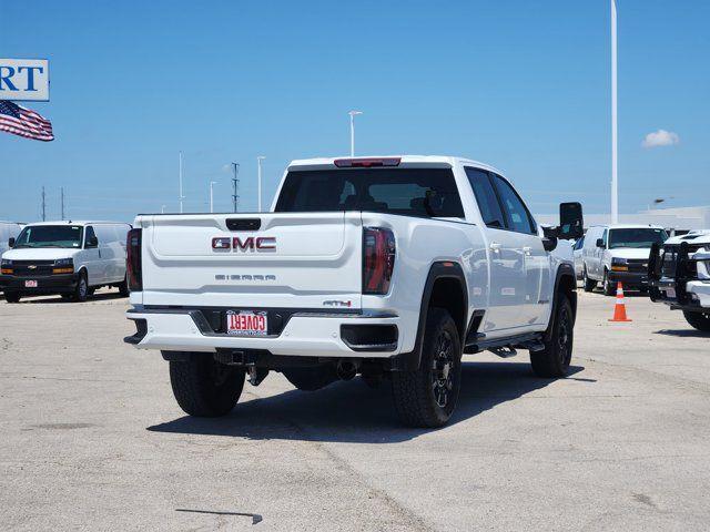 2025 GMC Sierra 2500HD 4WD Crew Cab Standard Bed AT4