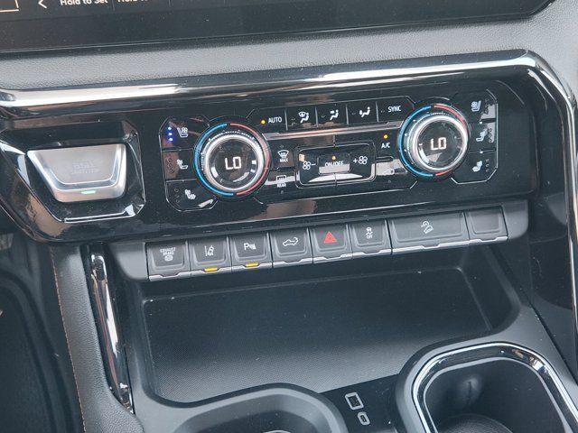 2025 GMC Sierra 2500HD 4WD Crew Cab Standard Bed AT4
