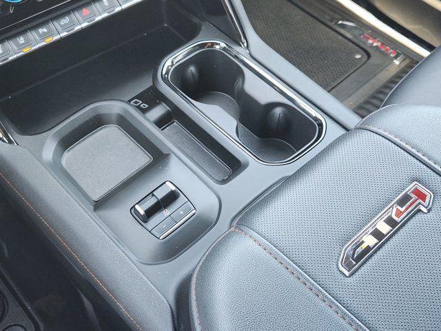 2025 GMC Sierra 2500HD 4WD Crew Cab Standard Bed AT4