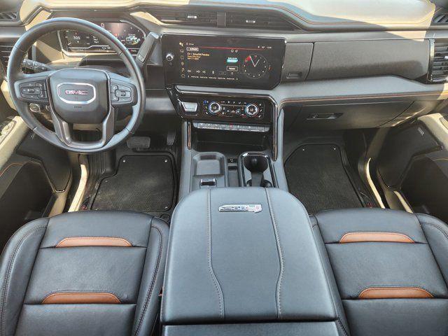 2025 GMC Sierra 2500HD 4WD Crew Cab Standard Bed AT4