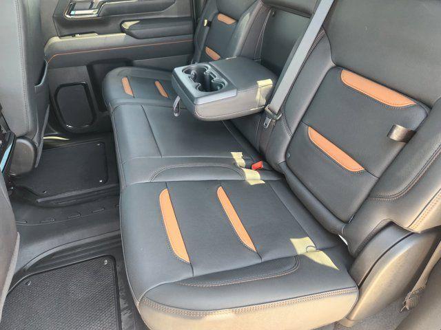 2025 GMC Sierra 2500HD 4WD Crew Cab Standard Bed AT4