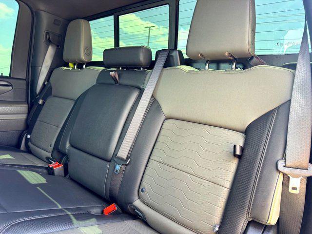 2025 Chevrolet Silverado 2500HD 4WD Crew Cab Standard Bed ZR2