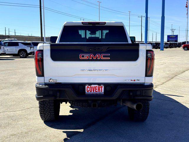 2024 GMC Sierra 2500HD 4WD Crew Cab Standard Bed AT4X