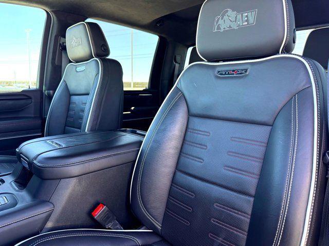 2024 GMC Sierra 2500HD 4WD Crew Cab Standard Bed AT4X