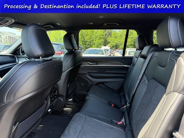 2026 Jeep Grand Cherokee Altitude 4x4