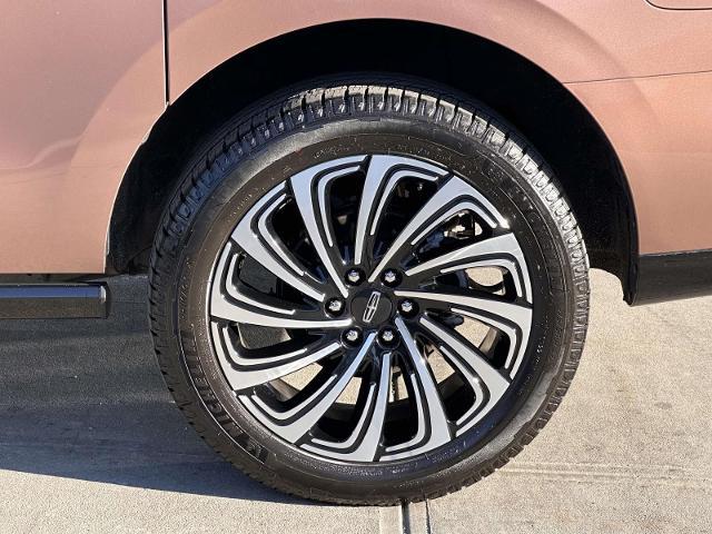 2025 Lincoln Navigator Black Label L