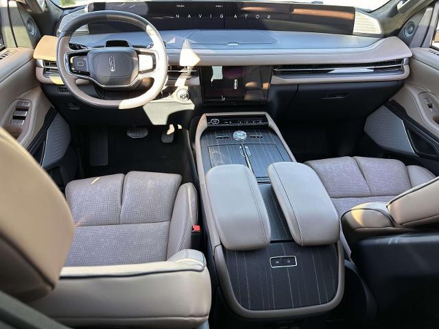 2025 Lincoln Navigator Black Label L