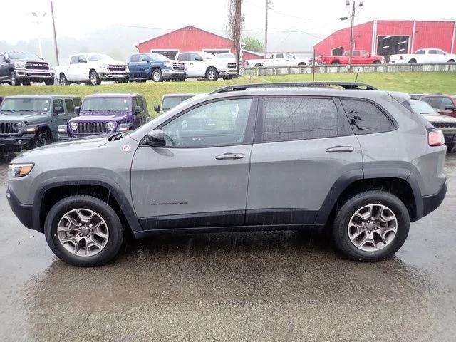 2022 Jeep Cherokee Trailhawk 4x4 2022 Jeep Cherokee Trailhawk 4x4