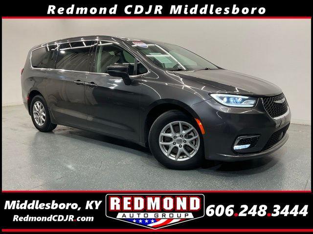 2023 Chrysler Pacifica Touring L for sale in Middlesboro, KY