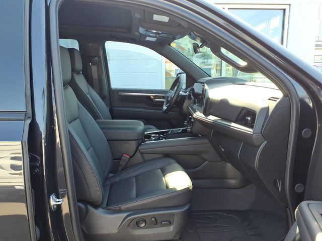 2025 Chevrolet Suburban 4WD Z71