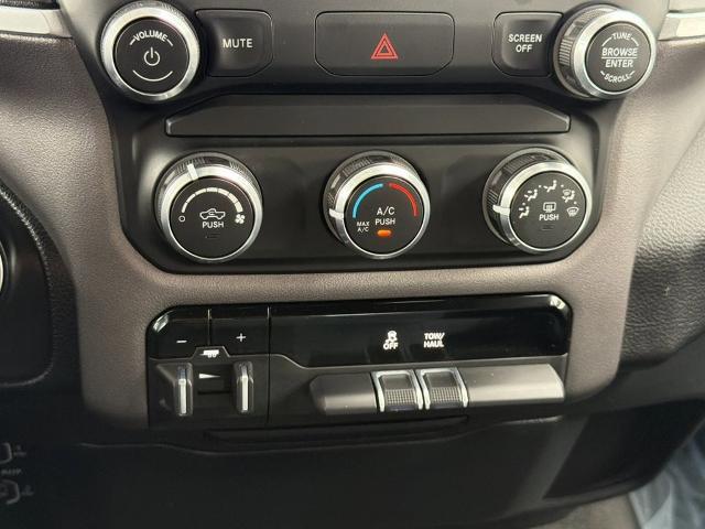2022 Ram 1500 Big Horn Crew Cab 4x4 5'7" Box