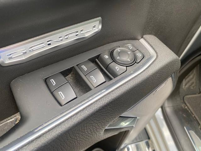 2023 GMC Sierra 1500 4WD Crew Cab Short Box Denali