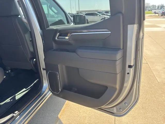2026 Chevrolet Silverado 1500 4WD Crew Cab Short Bed RST
