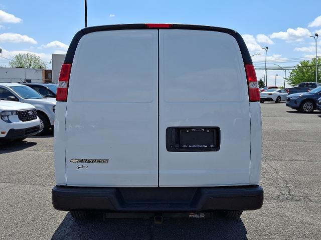 2022 Chevrolet Express Cargo Van RWD 2500 Regular Wheelbase WT