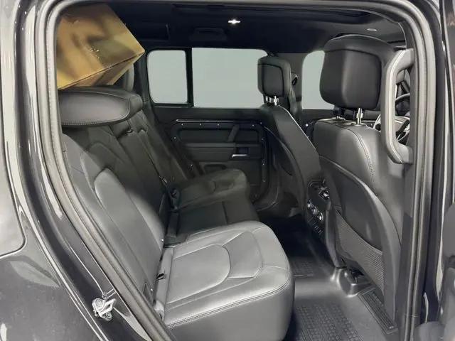 2026 Land Rover Defender P400 X-Dynamic SE