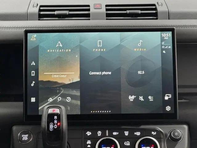 2026 Land Rover Defender P400 X-Dynamic SE