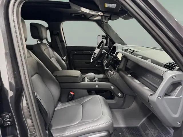 2026 Land Rover Defender P400 X-Dynamic SE
