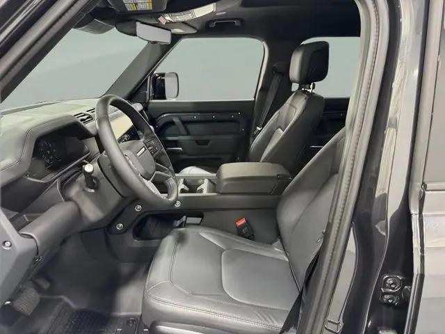 2026 Land Rover Defender P400 X-Dynamic SE