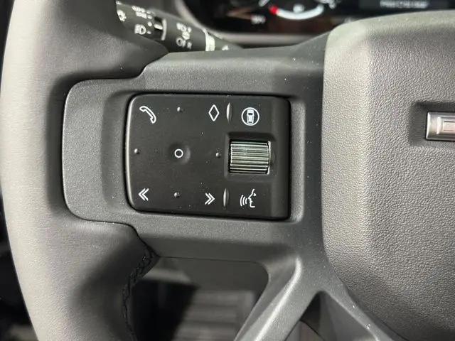 2026 Land Rover Defender P400 X-Dynamic SE