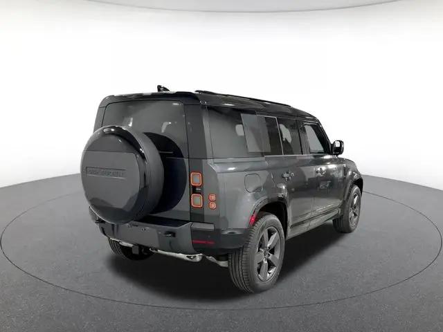 2026 Land Rover Defender P400 X-Dynamic SE