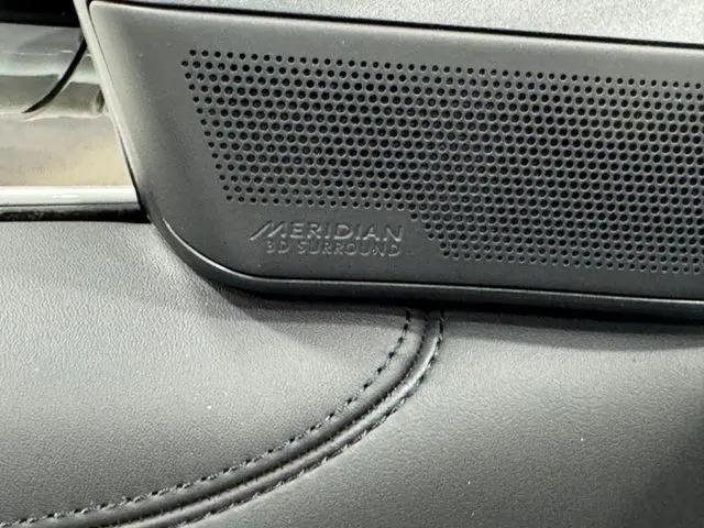 2026 Land Rover Range Rover P400 SE 7 Seat