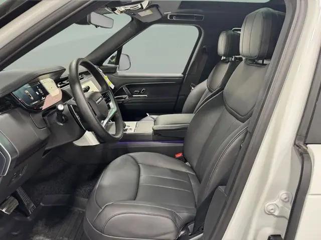 2026 Land Rover Range Rover P400 SE 7 Seat