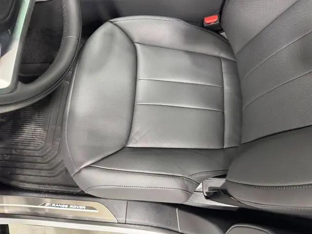 2026 Land Rover Range Rover P400 SE 7 Seat