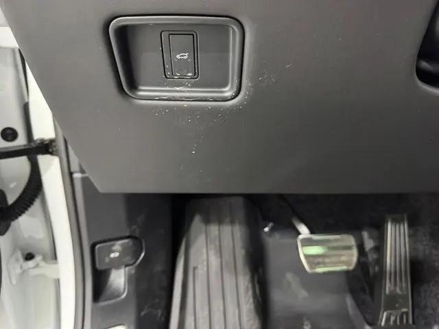 2026 Land Rover Range Rover P400 SE 7 Seat